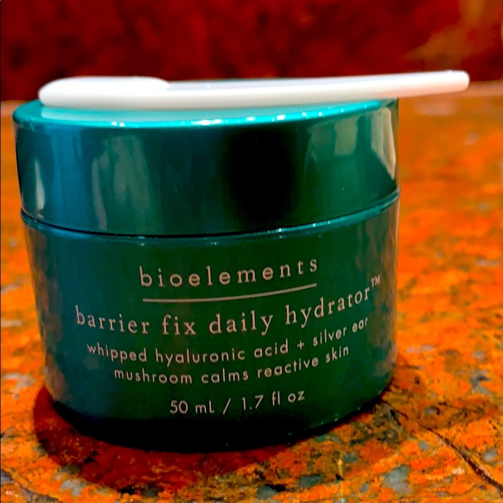 Bioelements barrier fix daily hydrator